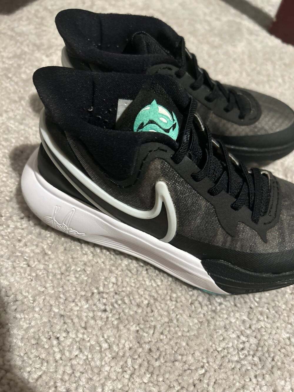 Shoe